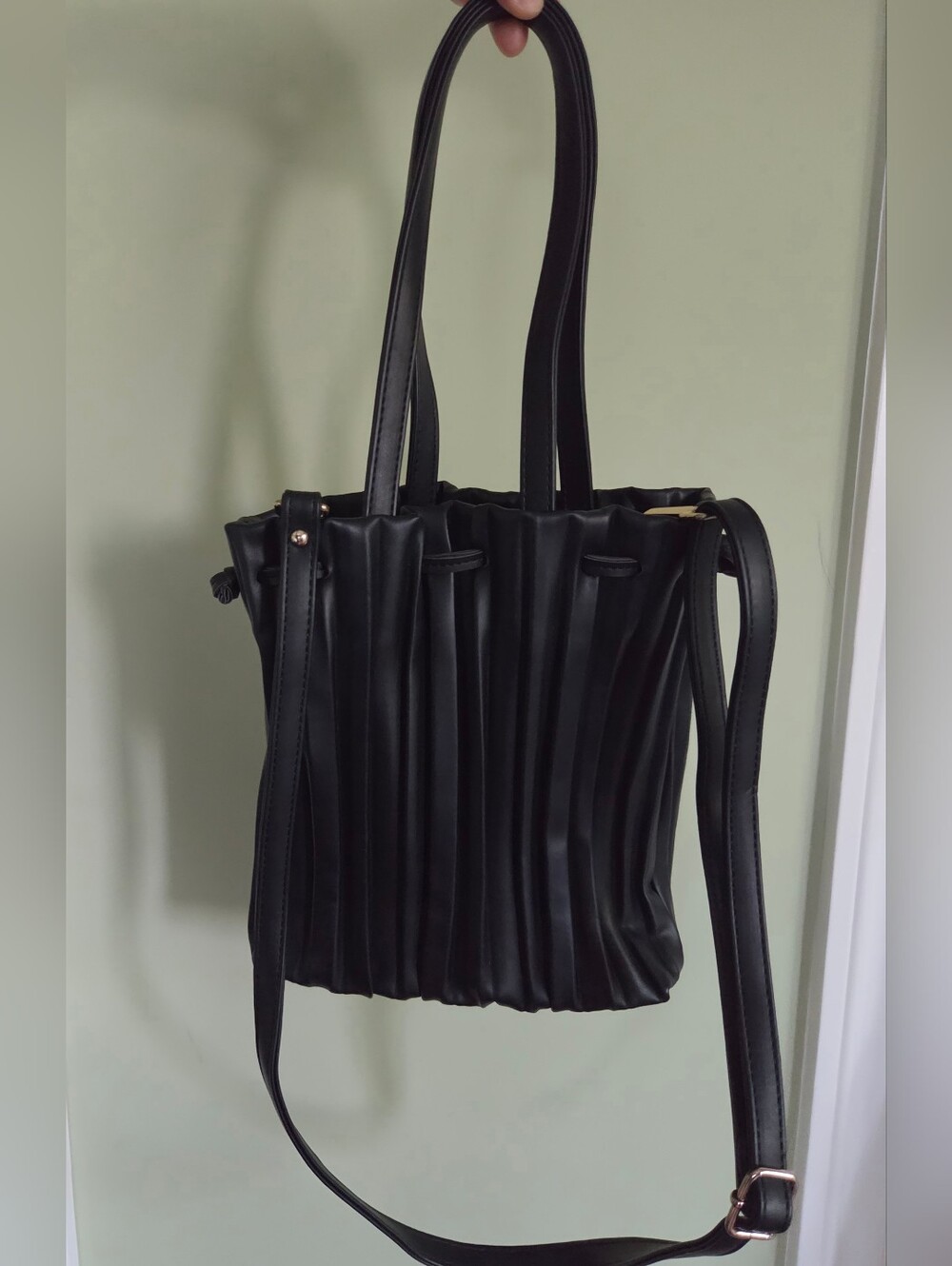 Pleated Black Tote Bag - Unbranded